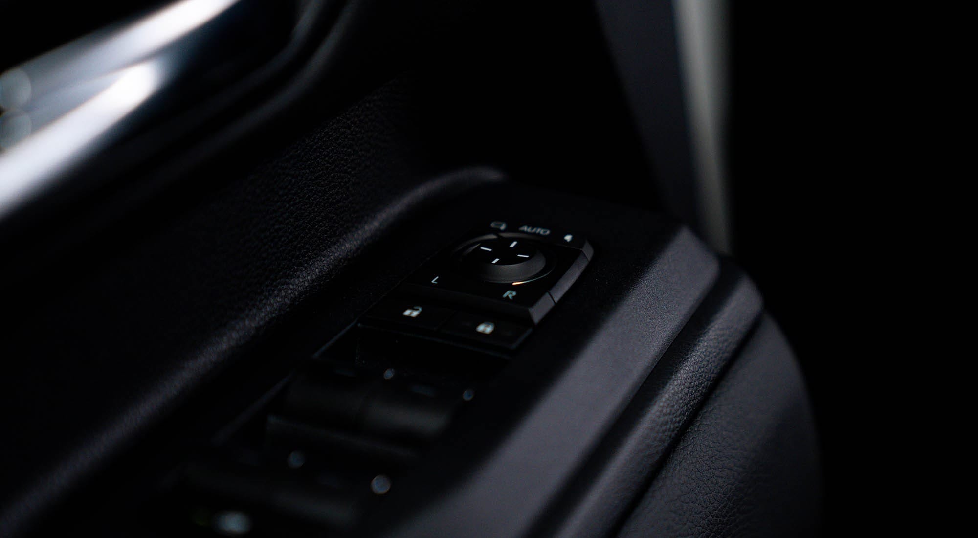 LCPRADO-CP-TOYOTA-12