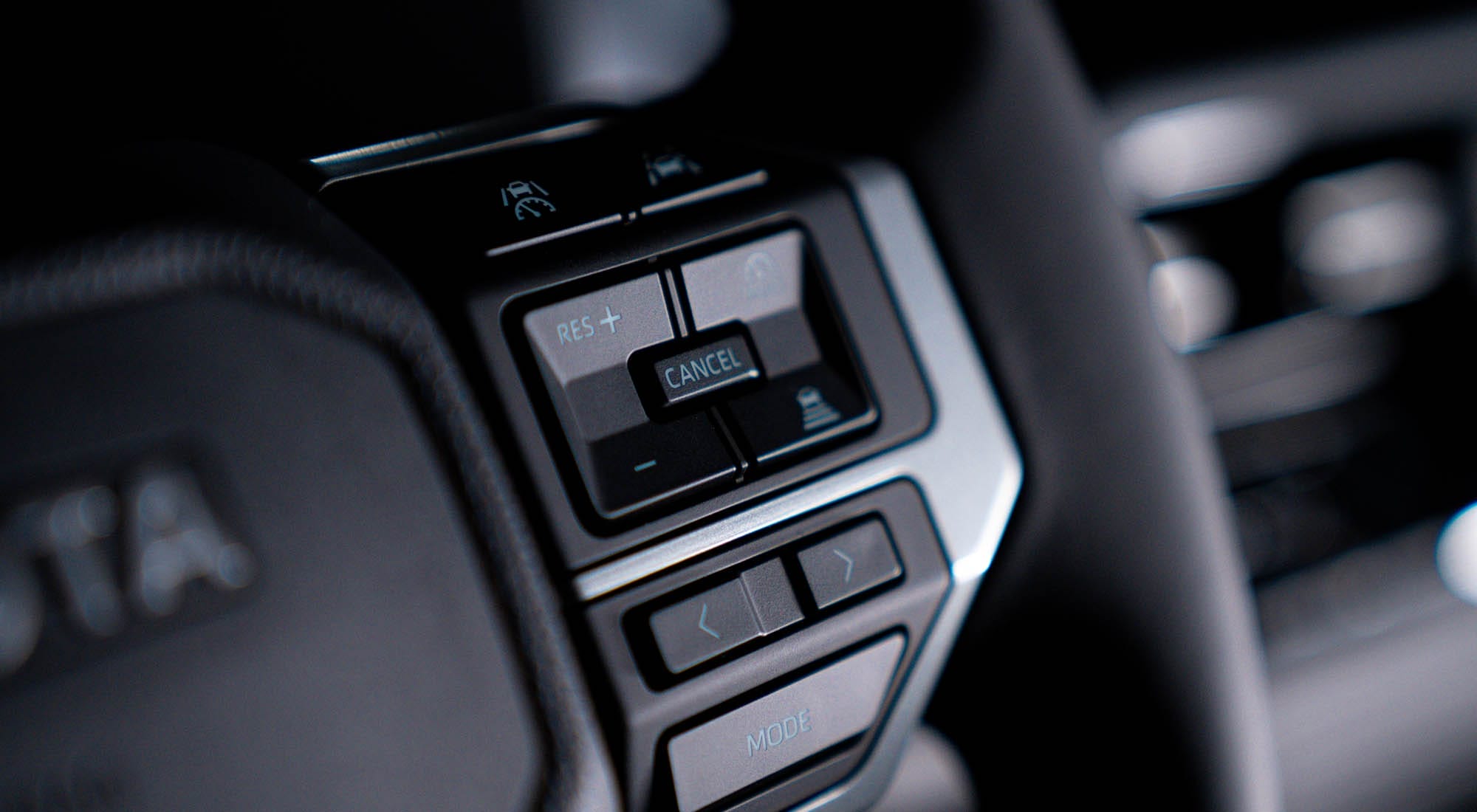 LCPRADO-CP-TOYOTA-15