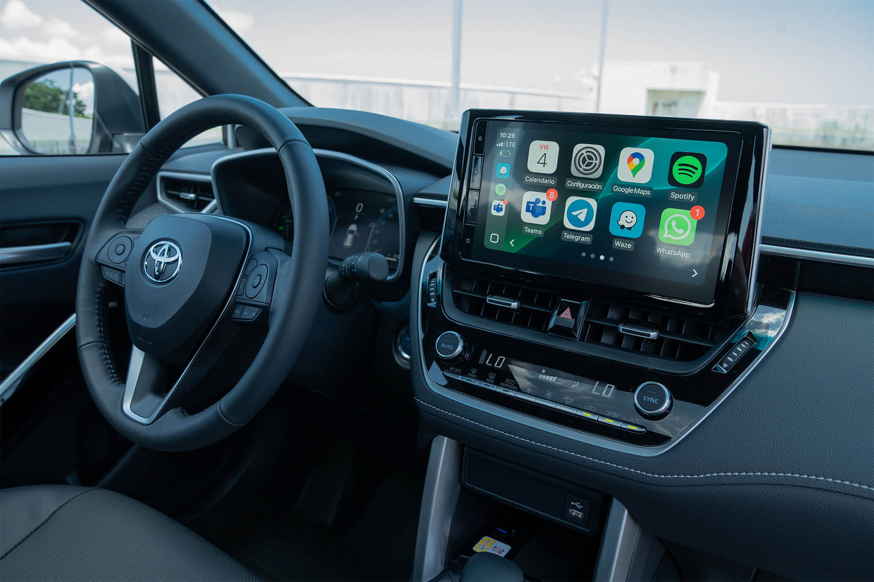 CorollaCross_Toyota- (1)